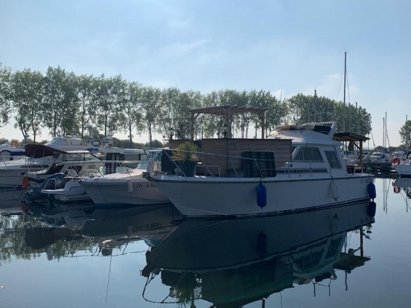 Magnifique Bateau Maison Hotel Ouistreham Exterior photo